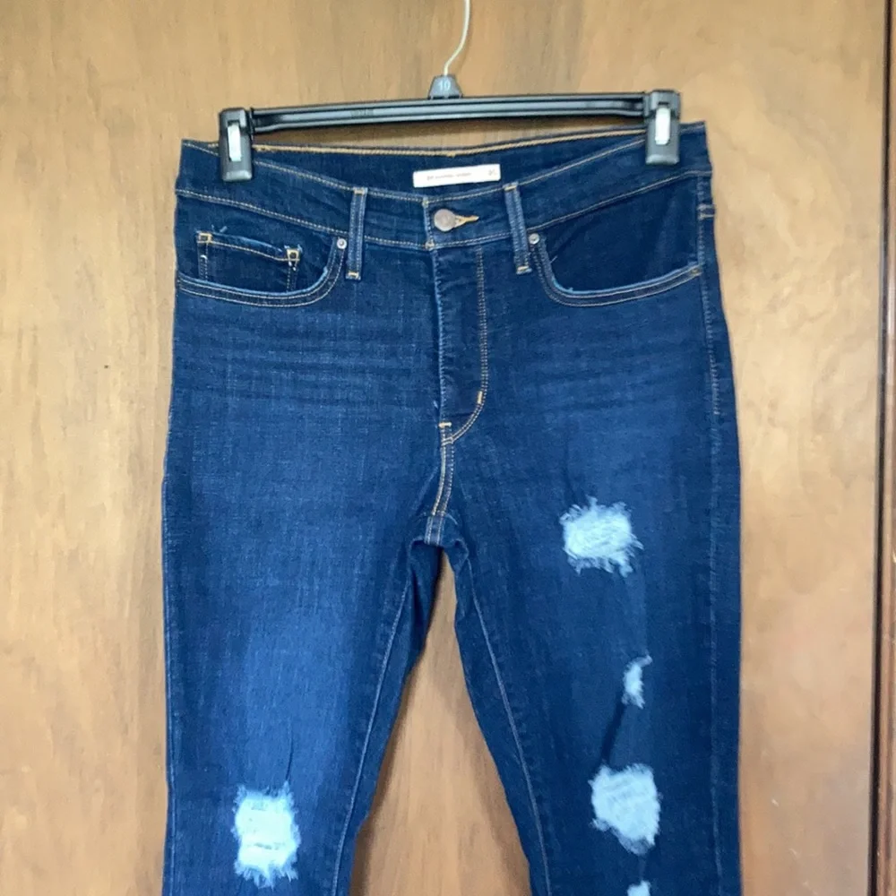 Levi’s 311 shaping skinny distressed jean with stretch size 30